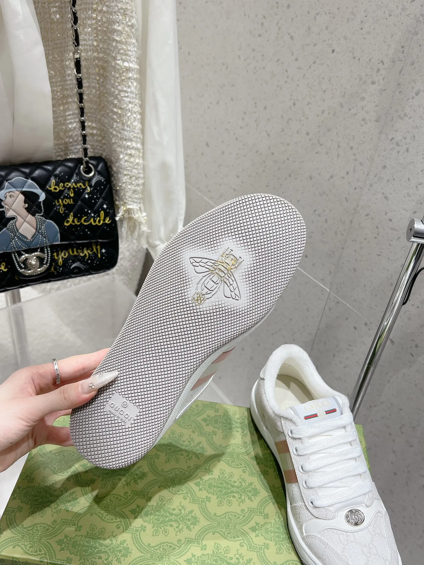 👟👟Ex-factory price 480👟👟 Long-term availability Gucci Gucci New Screener series Couple style Chubby Bread shoes Small dirty shoes Fatty Double G Casual sneakers Original purchase Development Original purchase Development Delivery counter exquisite packaging Fabric: Original imported cowhide + double G fabric Lining: Original customized breathable terry velvet lining Sole: Original molded TPU outsole Size: Women's 35-40 / Men's 39-45 (Female 34, Men 38 can be customized)